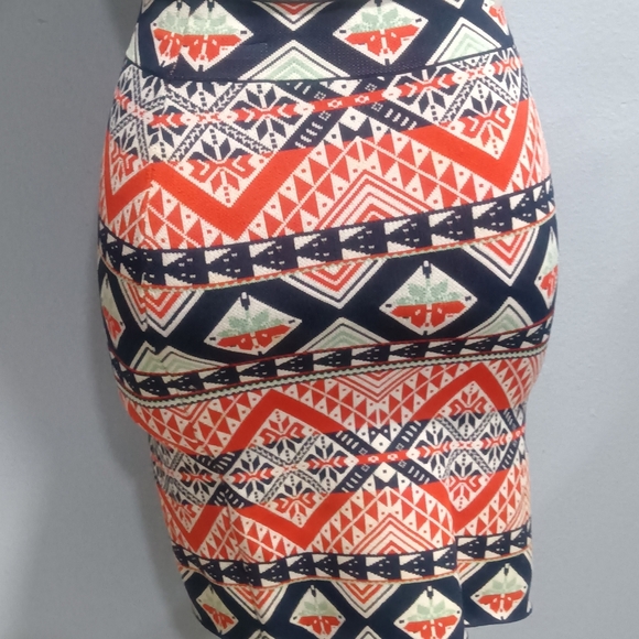 BCBG Max Azria Starr Power Bandage Skirt S - Picture 4 of 7